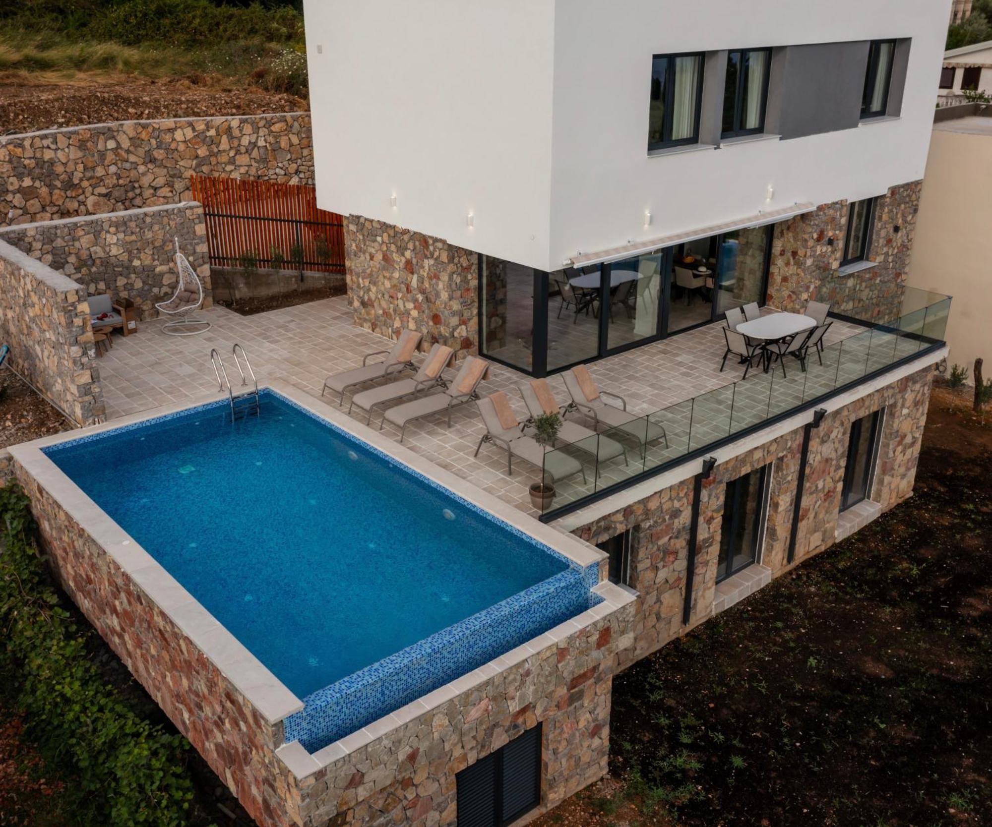 Mare Villa *